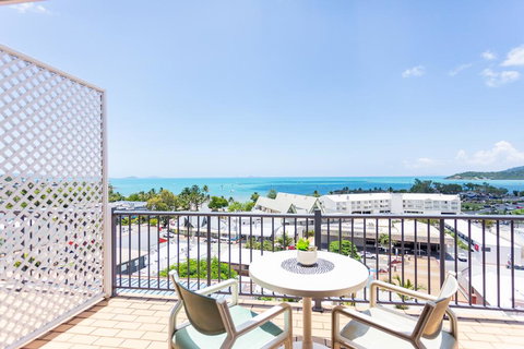 OCEAN VIEWS 10A - VIC Tourism 0