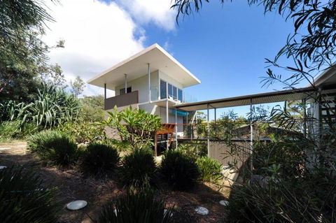 Oceanside 3 Bedrooms - VIC Tourism 3