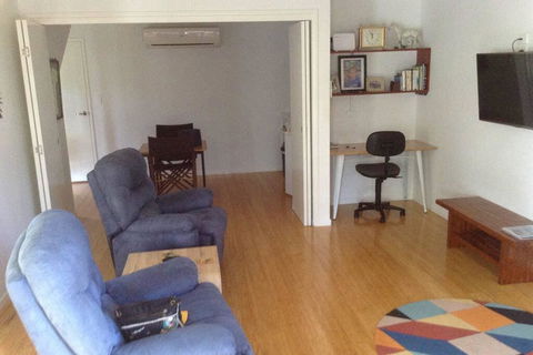 Oceanview Apartment - VIC Tourism 3