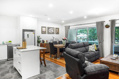Olinda Village Apartment - A2 - VIC Tourism 0