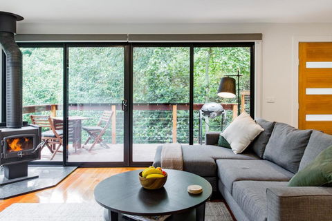 Olinda Woods Wellness Retreat - VIC Tourism 1