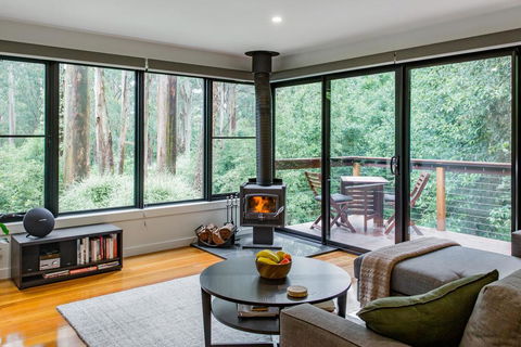 Olinda Woods Wellness Retreat - VIC Tourism 0