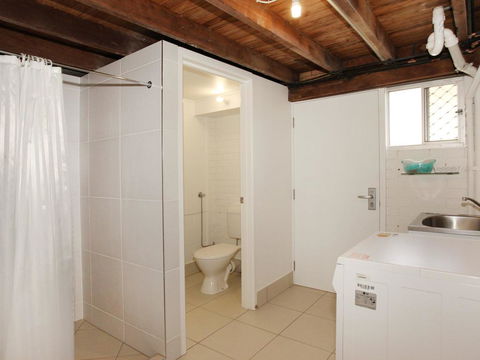 Oloway 40 - 2 BDRM Pet Friendly,  Budget Home - VIC Tourism 3