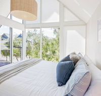 ON THE BEACH - Villa over the road from the beach - VIC Tourism