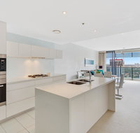 Oracle - 5 Star Luxury - Level 25 - VIC Tourism
