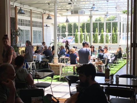 Oscars Hotel And Cafe Bar - VIC Tourism 2