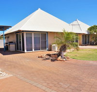 Osprey Holiday Village Unit 111 - Splendid 3 Bedroom Holiday Villa with a Pool in the Complex - VIC Tourism