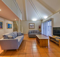 Osprey Holiday Village Unit 123 - Blissful 3 Bedroom Holiday Villa with a Pool in the Complex - VIC Tourism