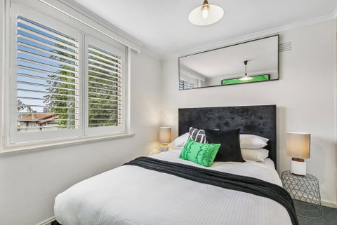 Oversized Apartment Close To City, Parks, MCG - VIC Tourism 2