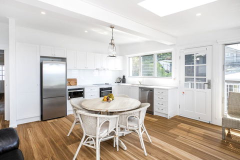 Pa's Beach House - Apartment 1 - VIC Tourism 3