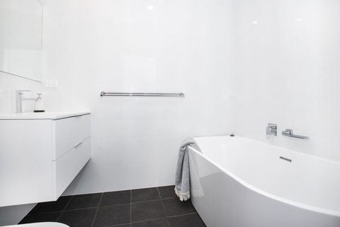Pa's Beach House - Apartment 1 - VIC Tourism 1