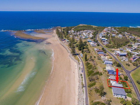 Pacifica 1 - On The Beach At Brooms Head - VIC Tourism 2