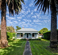 Palm Cottage - Pet Friendly Victorian Cottage - VIC Tourism