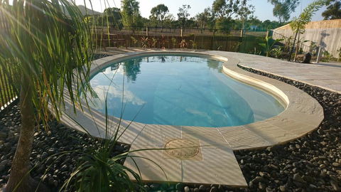 Palm Lakeside Holiday Home - Bowen, Whitsundays, Queensland - VIC Tourism 3