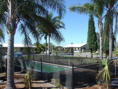 Palm Valley Motel - VIC Tourism 0