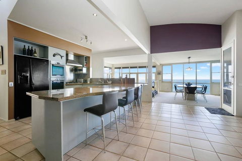 PANORAMA VIEWS - Spectacular Ocean Views - VIC Tourism 2