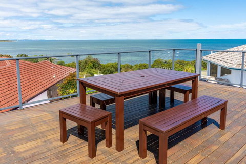 Panoramic Views From Private Roof Top Deck - VIC Tourism 1