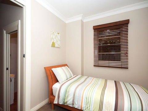 Patch Of Paradise - Iluka - VIC Tourism 3