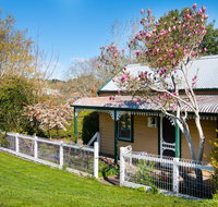 Pembroke House - VIC Tourism