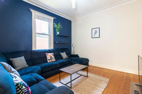 PET FRIENDLY FAMILY HOME WILLOUGHBY - VIC Tourism 0