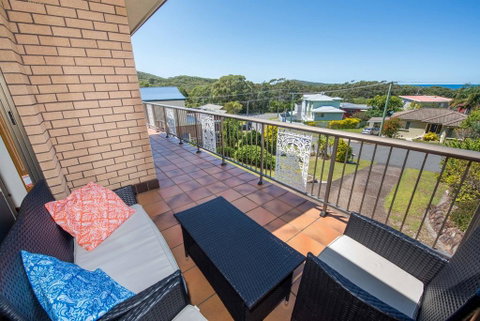 Pet Friendly Lentara St 8 - Fingal Bay - VIC Tourism 0