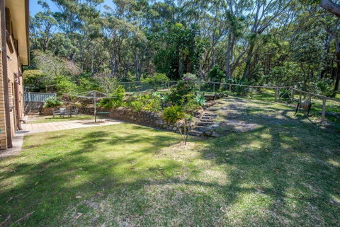 Pet Friendly Lentara St 8 - Fingal Bay - VIC Tourism 1