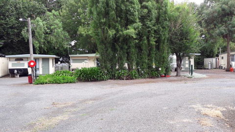 Pinewood Caravan Park - VIC Tourism 3