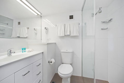 Port Pacific Resort - VIC Tourism 1
