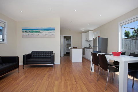 Portland Holiday Village - VIC Tourism 0