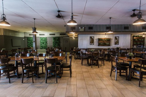 Potshot Hotel Resort - VIC Tourism 1