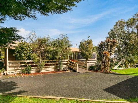 Powlett Place - VIC Tourism 0