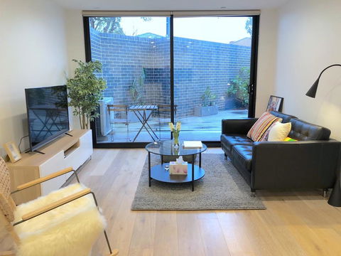 Pride Bentleigh Apartment With Private Garden - VIC Tourism 0
