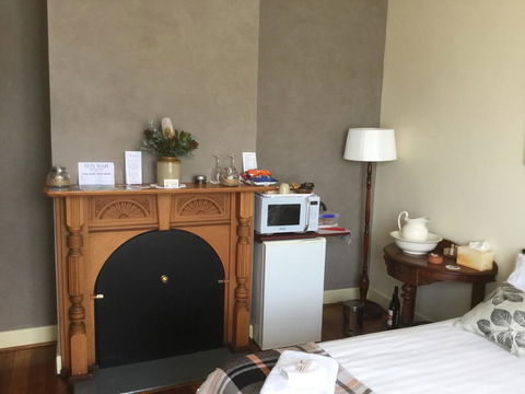 Pump Jack B&B - VIC Tourism 3