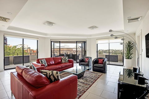 PYRMONT/DARLING HARBOUR MODERN 3 BED PENTHOUSE APARTMENT - VIC Tourism 1