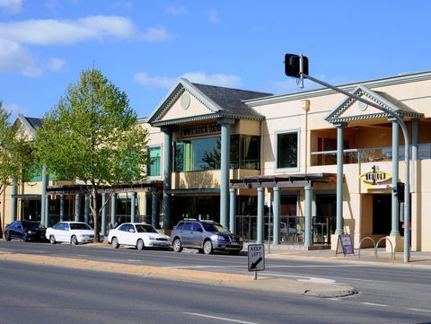 Quality Hotel Sherbourne Terrace - VIC Tourism 0