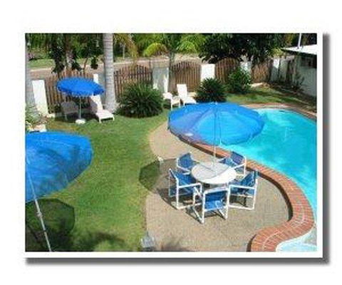 Queens Beach Hotel - VIC Tourism 2