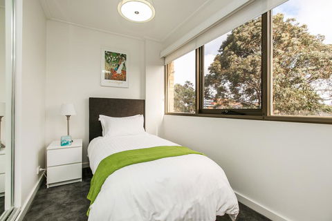 Quiet Comfort In South Yarra - VIC Tourism 1