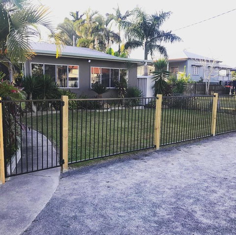 QUIRKY QUEENSLANDER 6 BEDROOM HOME - VIC Tourism 0