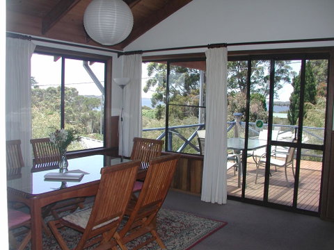 Rainbow House - VIC Tourism 1