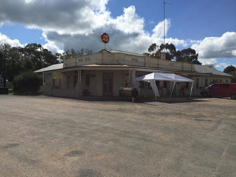 Rand Hotel - VIC Tourism 0