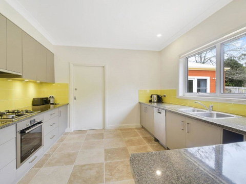 Redhaven House - Spacious, Quiet And Private - VIC Tourism 1