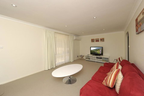 Reef Close, 1/2 - VIC Tourism 3