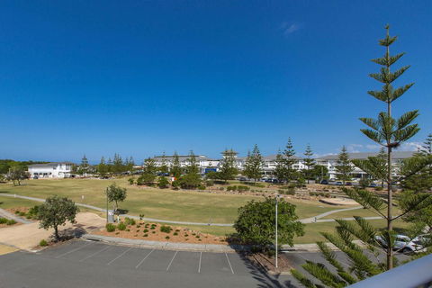 RESORT & SPA 2306/07 OCEAN GLIMPSES - VIC Tourism 3