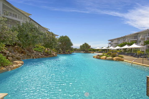 RESORT ON THE BEACH 6126-27 - VIC Tourism 0