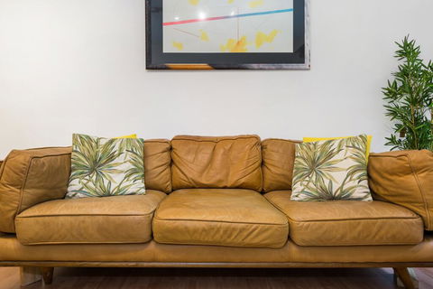 Retro Styled 3 Bedroom Apartment With Tree Views - VIC Tourism 1