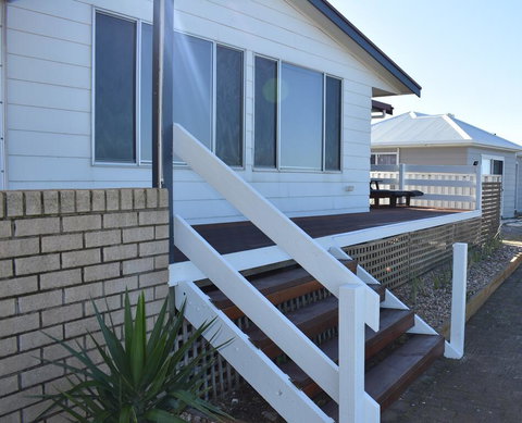 Rising Tide Beach House - VIC Tourism 1