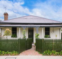 Roalies Farm House - VIC Tourism