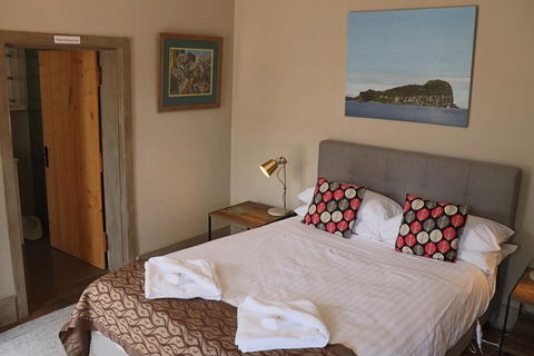 Robinson Cottage - VIC Tourism 1