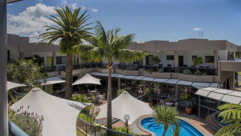 Rockpool Motor Inn - VIC Tourism 0