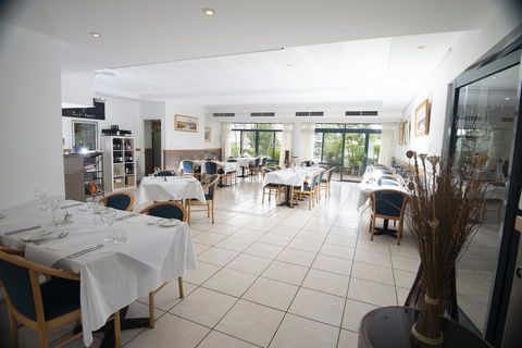 Rockpool Motor Inn - VIC Tourism 1